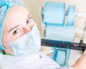 Women in sterile clothing
