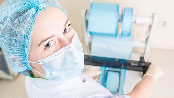 Women in sterile clothing